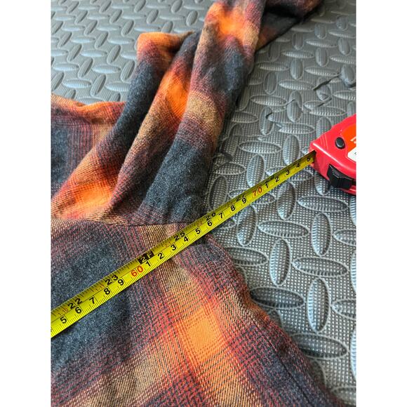 Old Navy Womens XL Boyfriend Shirt Flannel Evermore Taylor Swift Style Plaid - Picture 7 of 8